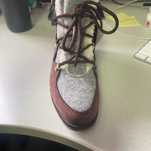 New with tags Sorel boots